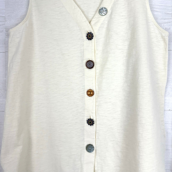 Soft Surroundings Sleeveless V-neck Vest Tank Top Medium Cream Artsy Buttons - Picture 4 of 14